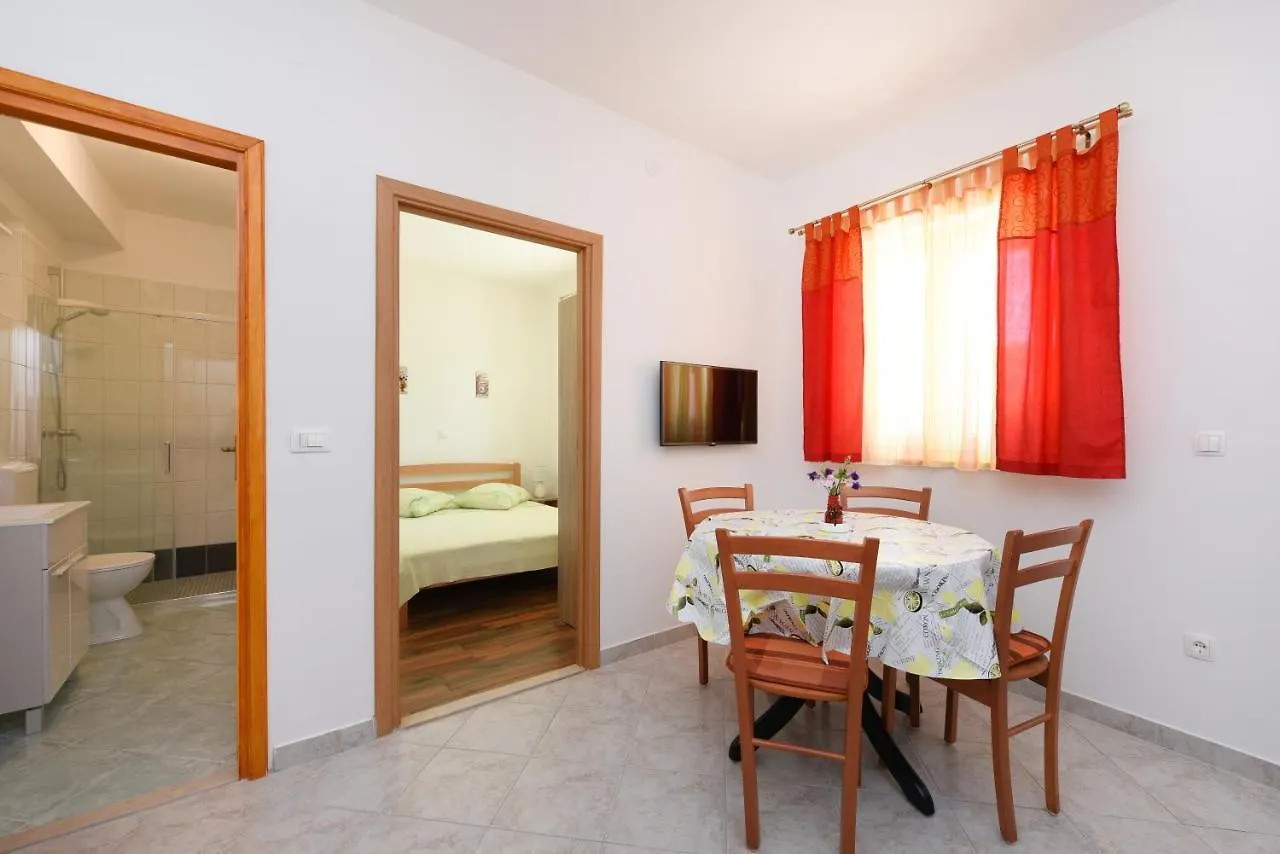 Apartments Sime Petrcane Kroatien